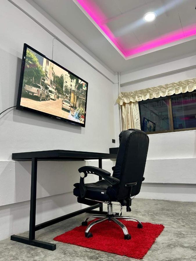 Splash Bar And Guesthouse Pattaya Extérieur photo
