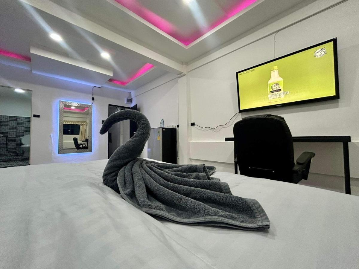 Splash Bar And Guesthouse Pattaya Extérieur photo