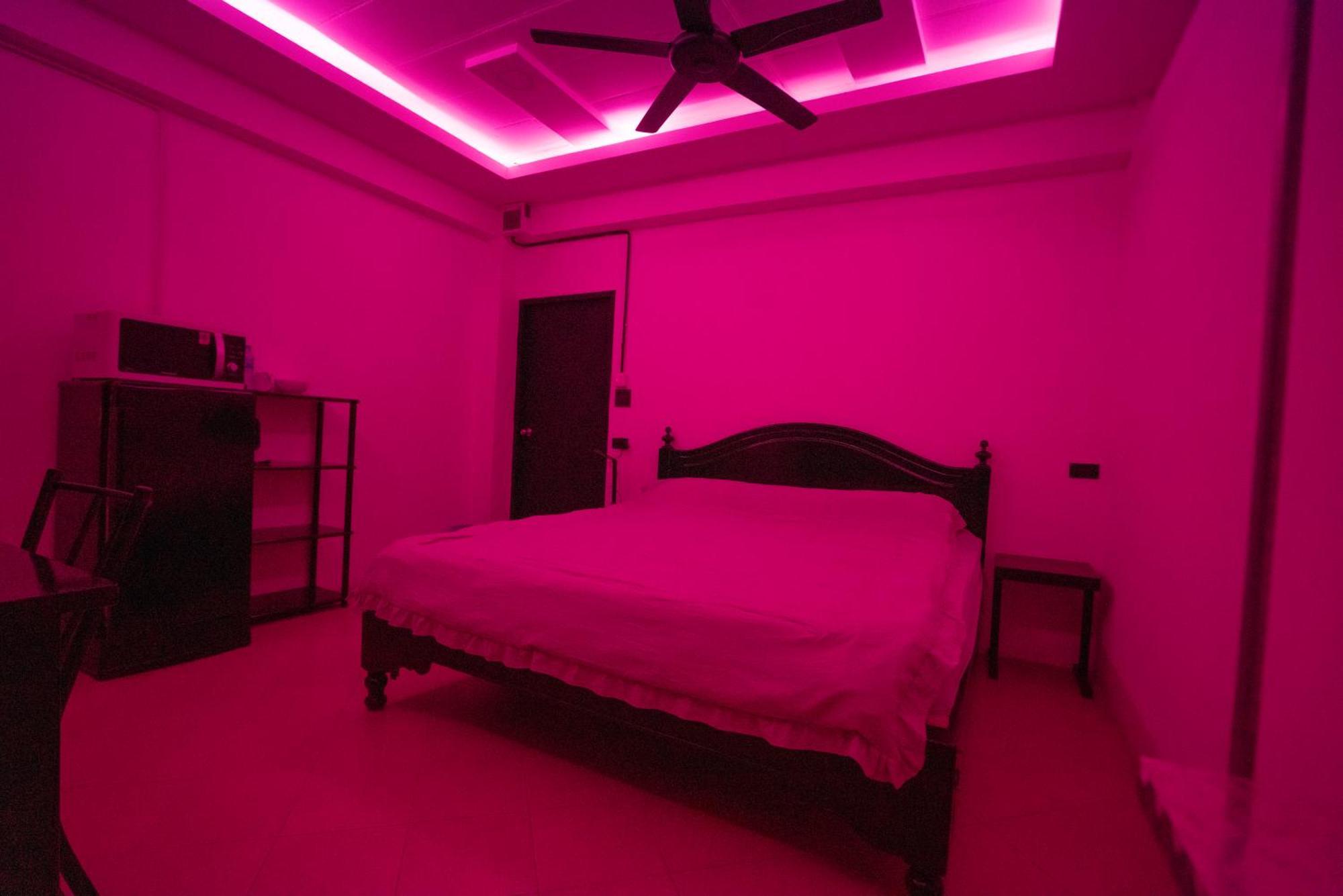 Splash Bar And Guesthouse Pattaya Extérieur photo